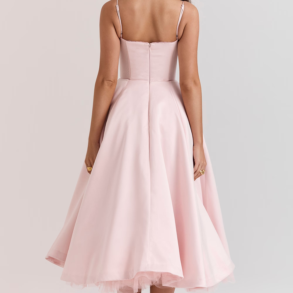 Women's - Elegant Slimming Dress - Lightweight Fabric - Flattering Fit for All Occasions - Timeless Style