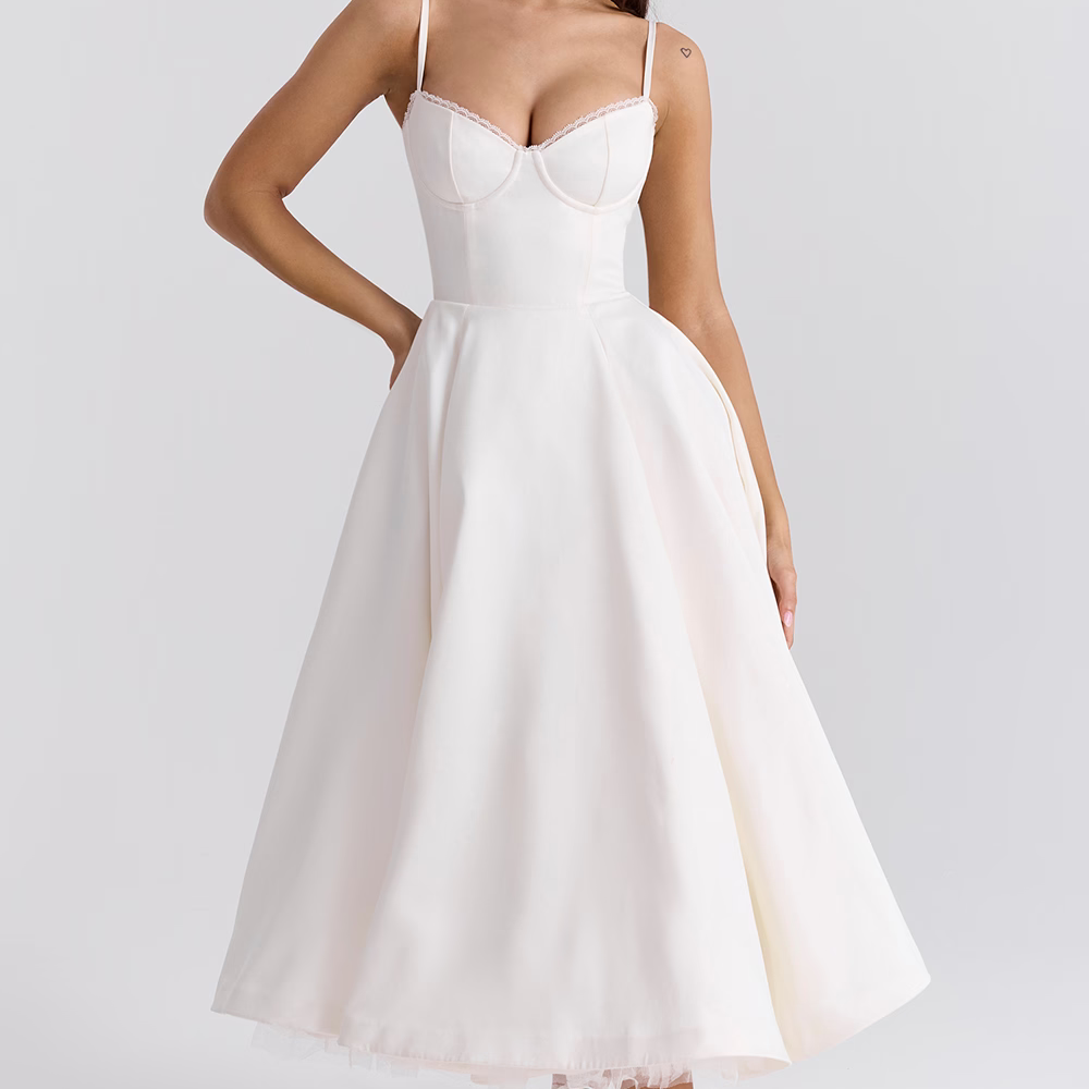 Women's - Elegant Slimming Dress - Lightweight Fabric - Flattering Fit for All Occasions - Timeless Style