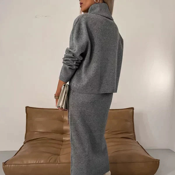 Women's - Minimalistic Knitted Set - Cosy and Stylish - Perfect for Casual Wear