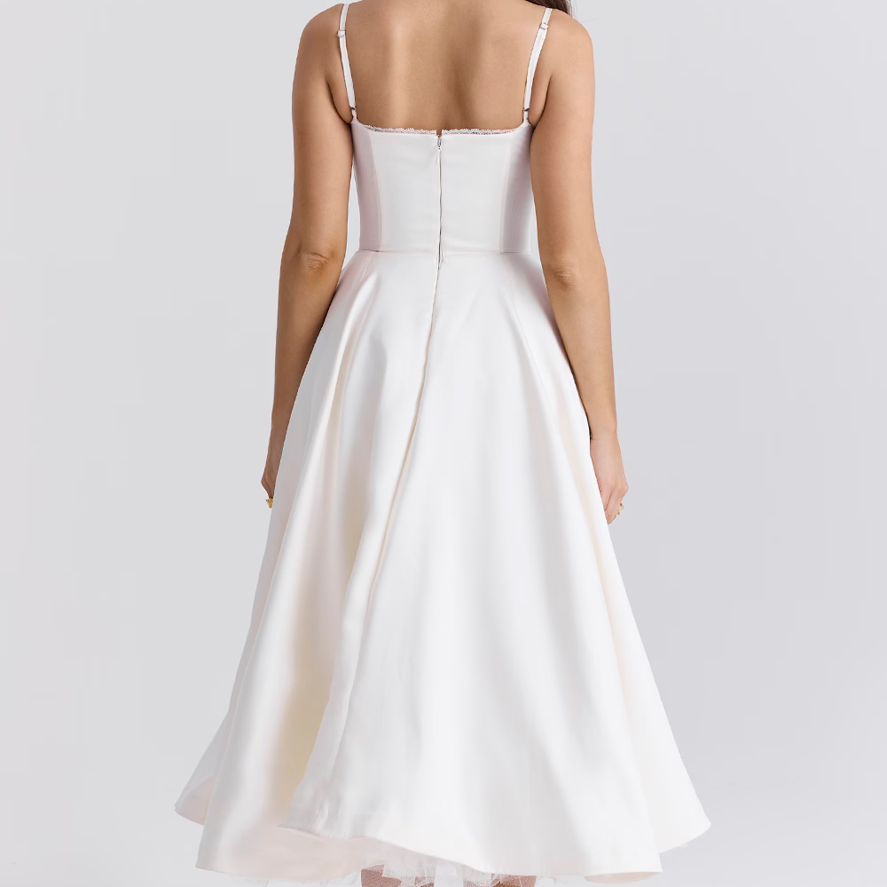Women's - Elegant Slimming Dress - Lightweight Fabric - Flattering Fit for All Occasions - Timeless Style