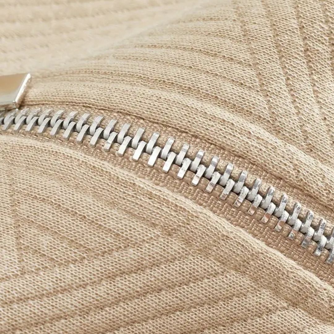 Men's - Half-Zipper Sweater - Soft Knit Material - Stylish Casual Wear