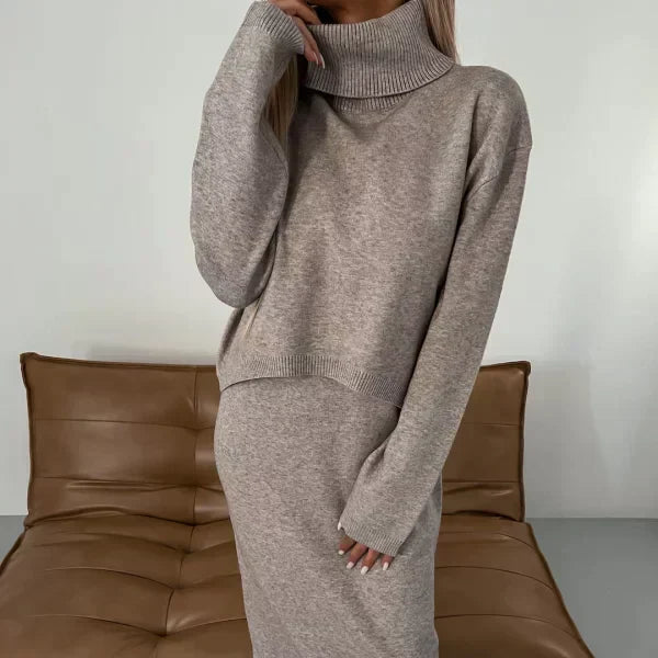 Women's - Minimalistic Knitted Set - Cosy and Stylish - Perfect for Casual Wear