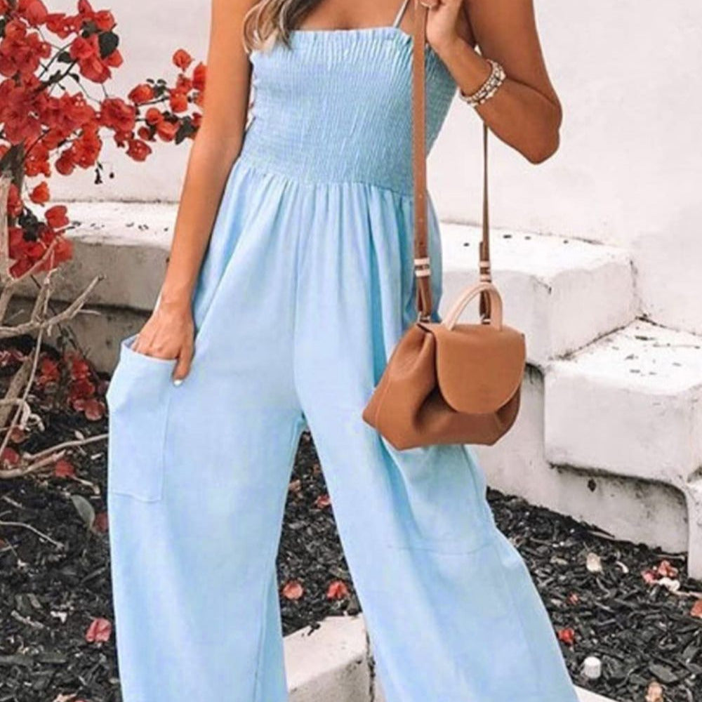 Women's - Sleeveless Summer Jumpsuit - Functional Pockets