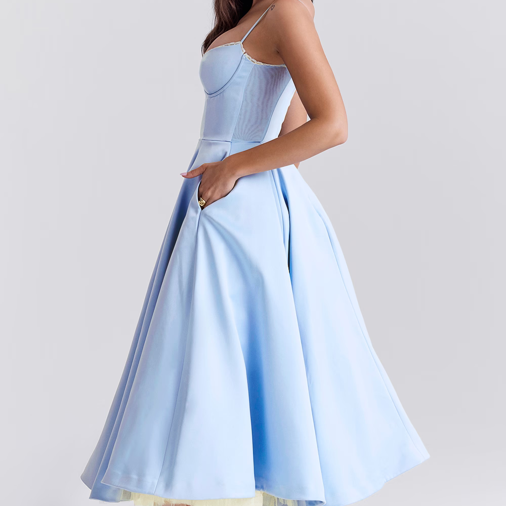 Women's - Elegant Slimming Dress - Lightweight Fabric - Flattering Fit for All Occasions - Timeless Style
