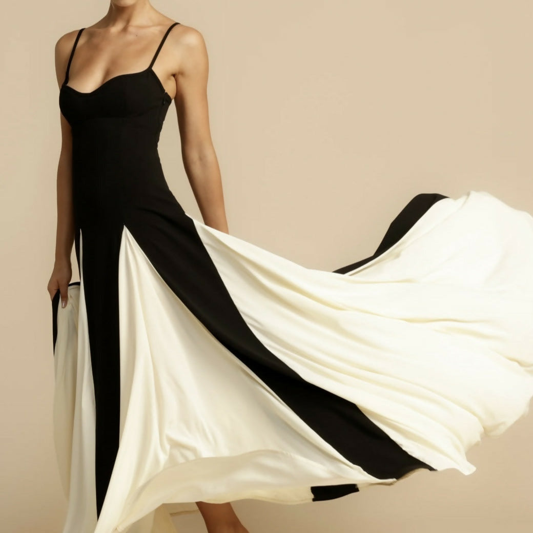Women's - Black & White Maxi Dress - Elegant Design
