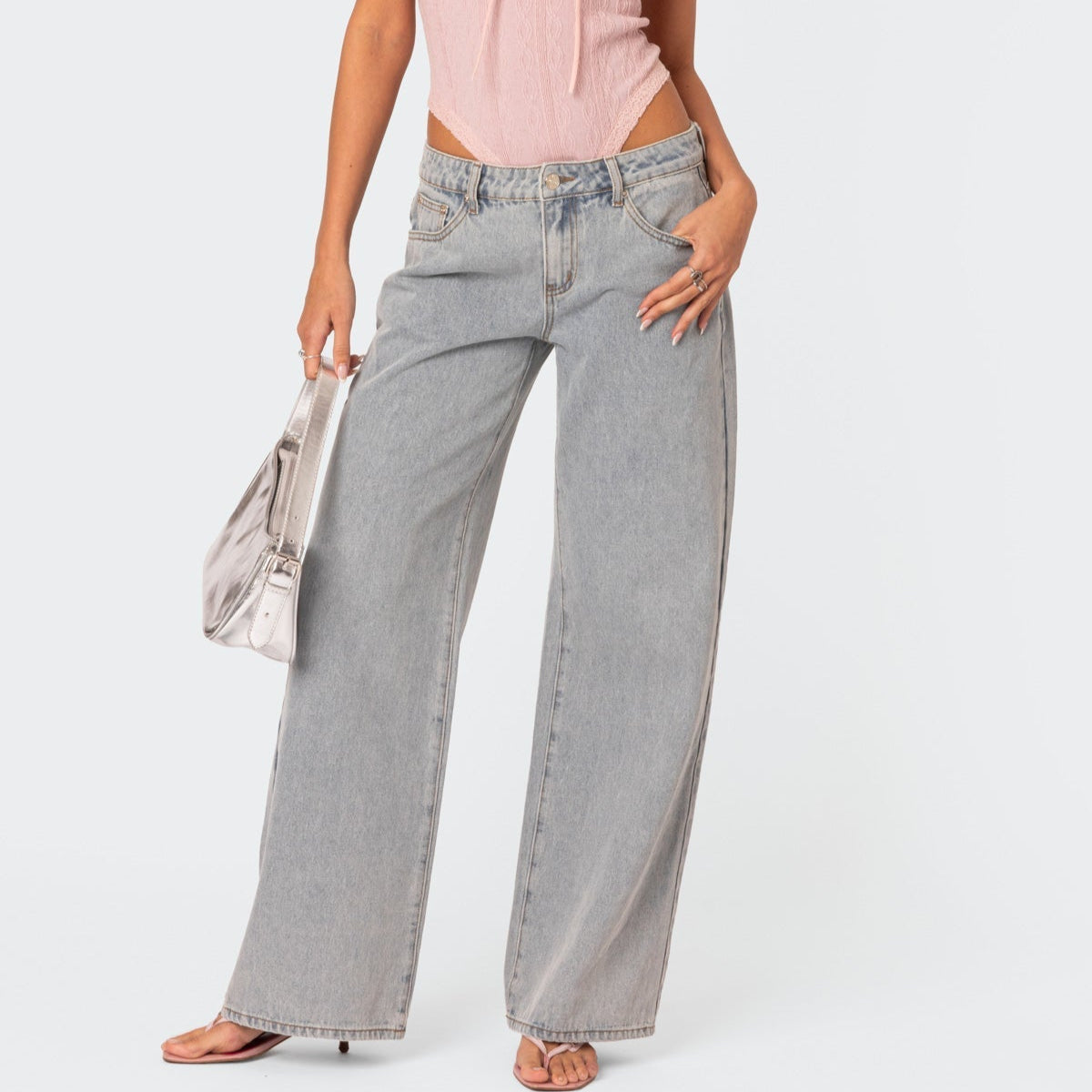 Women's - Cute Bow Jeans - Stylish Denim - Comfortable Fit - Trendy Casual Wear for Everyday Adventures