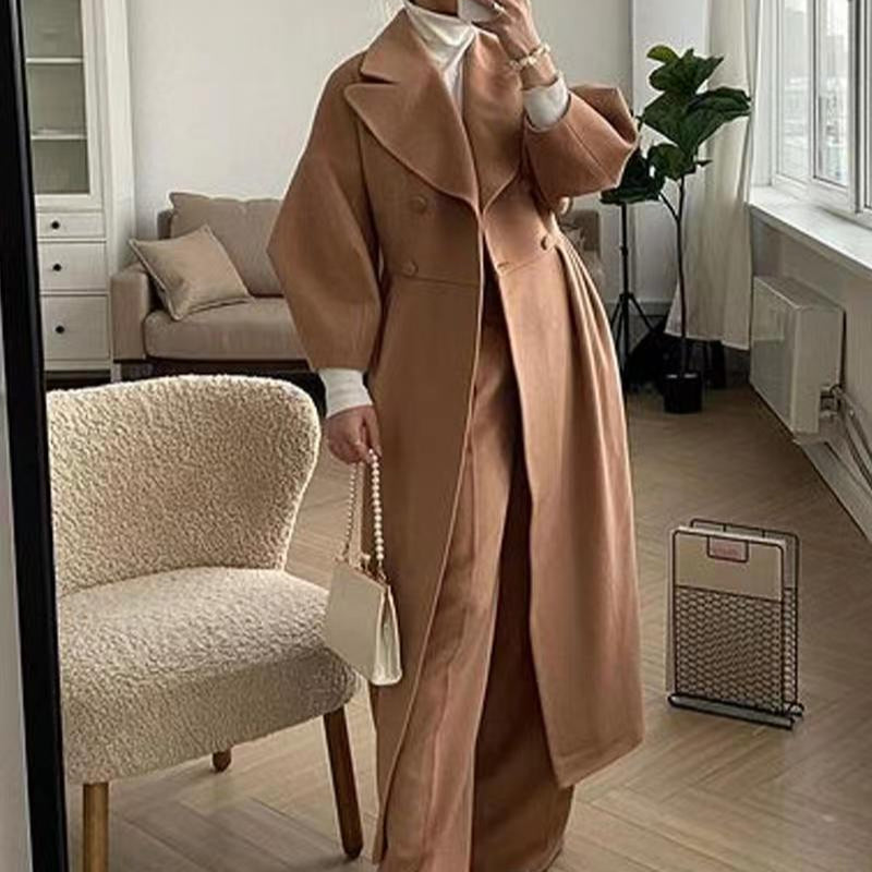 Women's - Elegant Long Trench Coat - Stylish Lapel Collar - Perfect for All Seasons