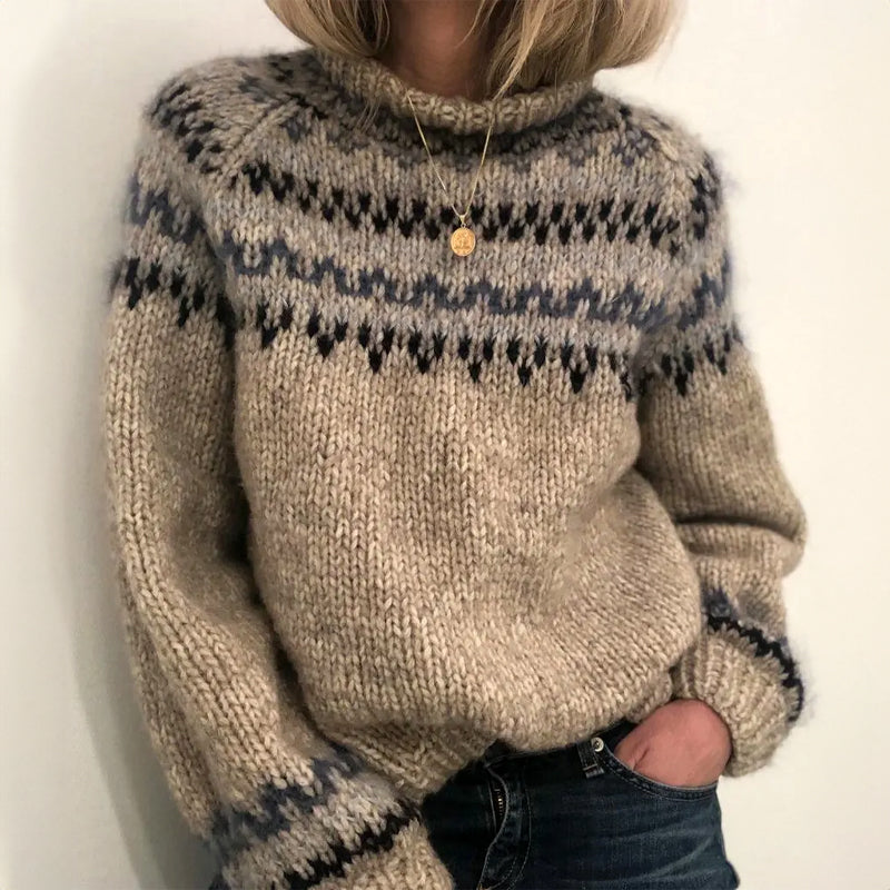 Women's - Cosy Scandinavian Sweater - Warm Knit Design for Comfort