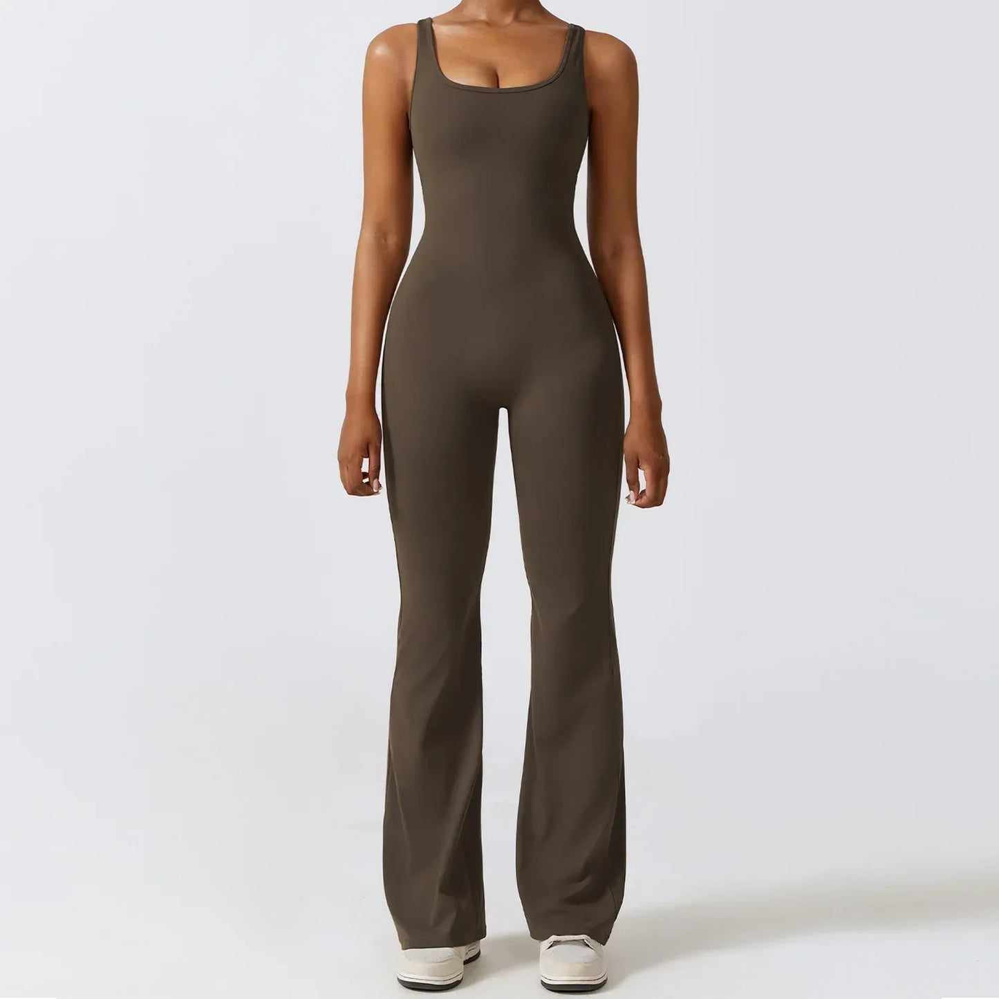 Women's - Flattering Contour Jumpsuit - Stylish Comfort - Perfect for Any Occasion - Trendy Women's Fashion