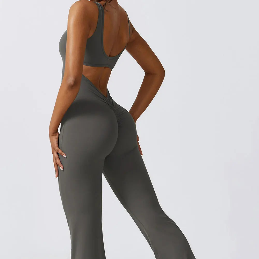 Women's - Flattering Contour Jumpsuit - Stylish Comfort - Perfect for Any Occasion - Trendy Women's Fashion
