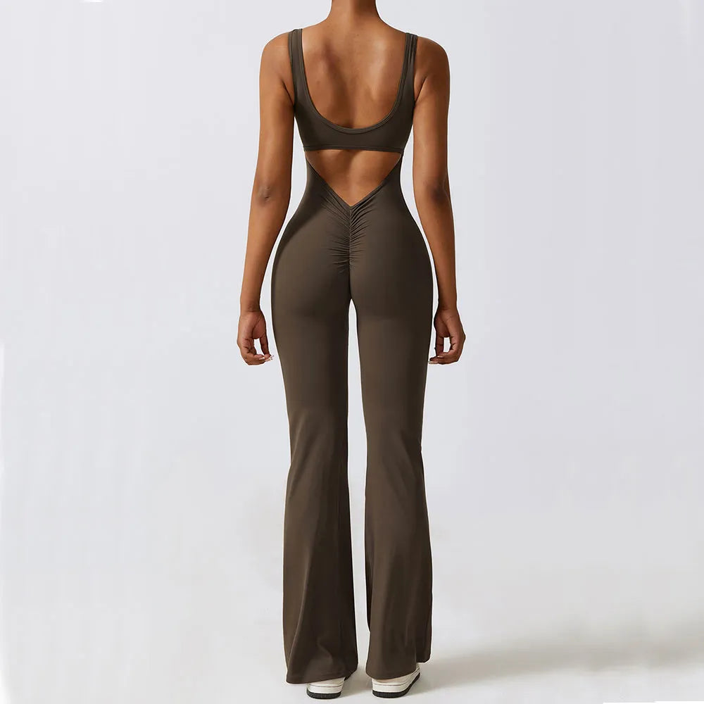 Women's - Flattering Contour Jumpsuit - Stylish Comfort - Perfect for Any Occasion - Trendy Women's Fashion
