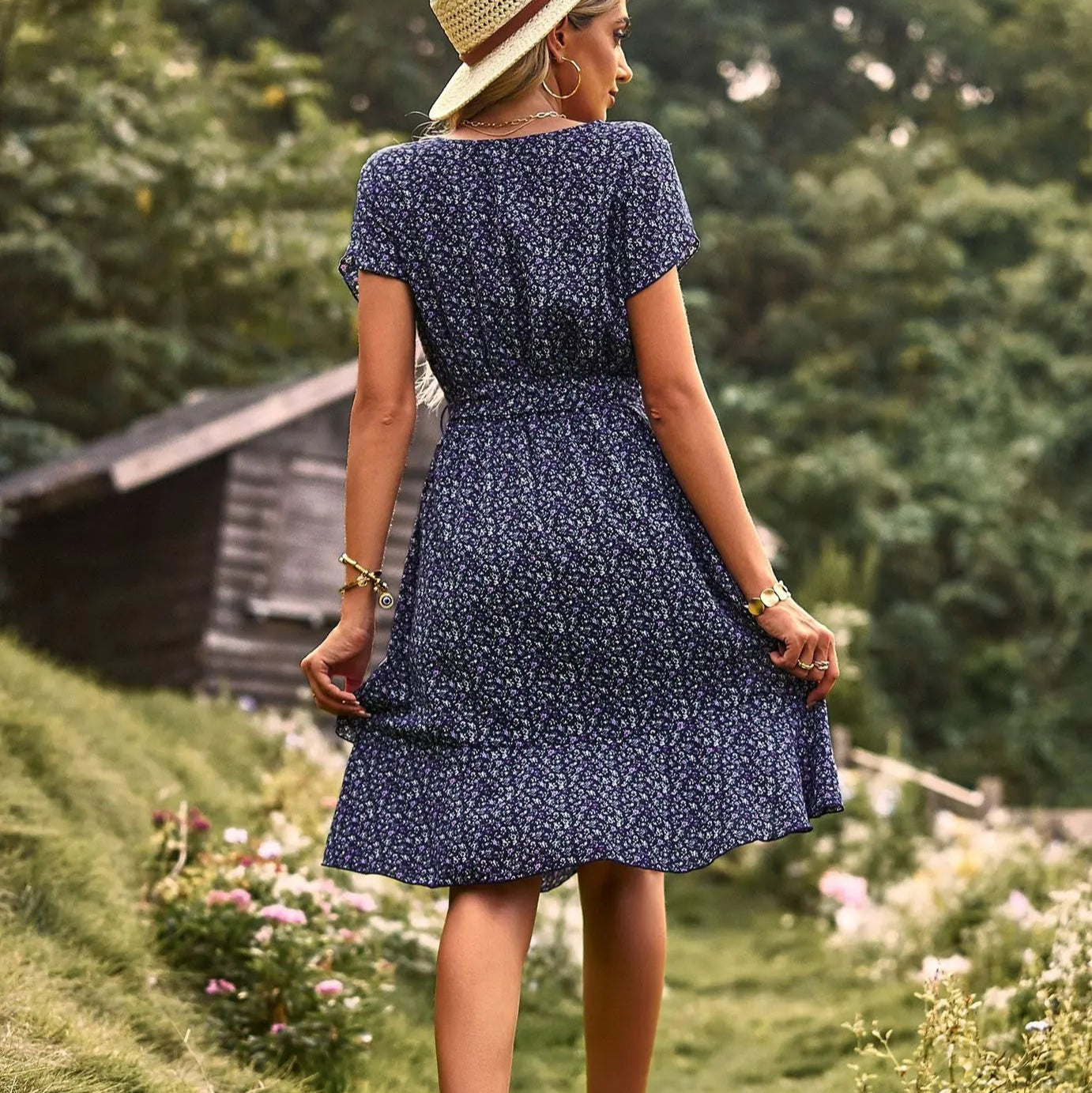 Women's - Summer Short Dress - Lightweight Fabric - Casual Chic Style - Ideal for Warm Weather Outings & Events