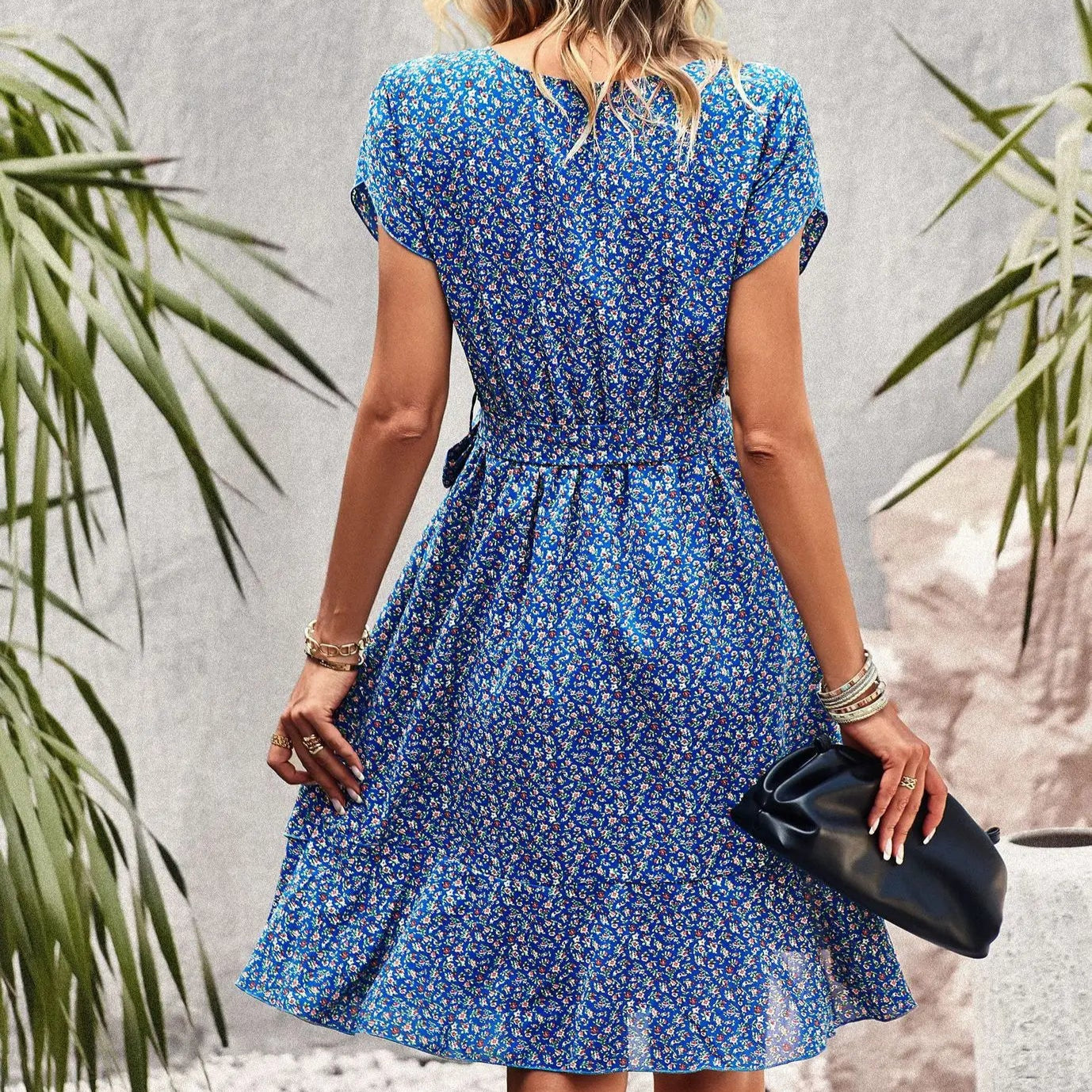 Women's - Summer Short Dress - Lightweight Fabric - Casual Chic Style - Ideal for Warm Weather Outings & Events