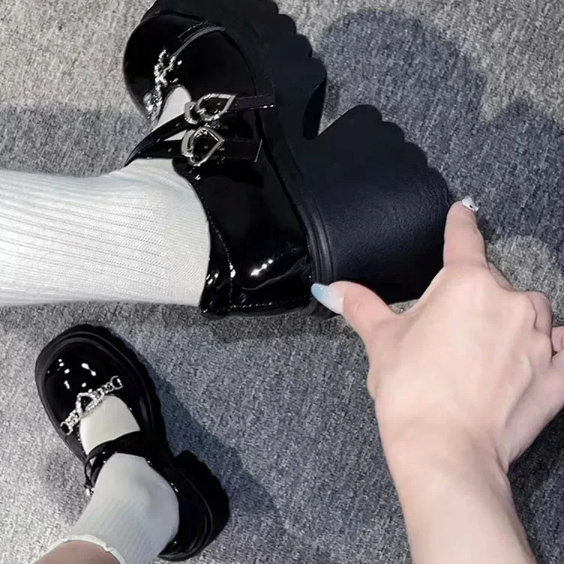 Women's - Chunky Heels - Stylish and Comfortable - Trendy Footwear for Every Occasion