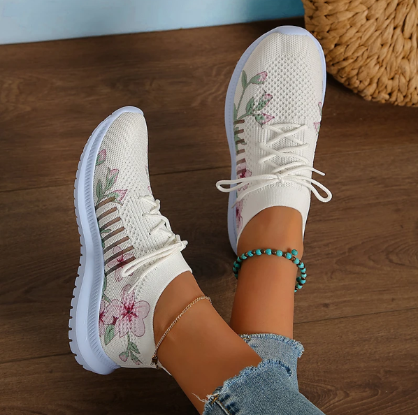Women's - Lace-Up Shoes - Stylish & Comfortable Footwear for Everyday Wear - Perfect for Any Occasion