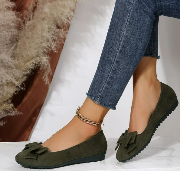 Women's - Ribbon Flat Shoes - Stylish and Comfortable - Perfect for Everyday Wear - Trendy Footwear