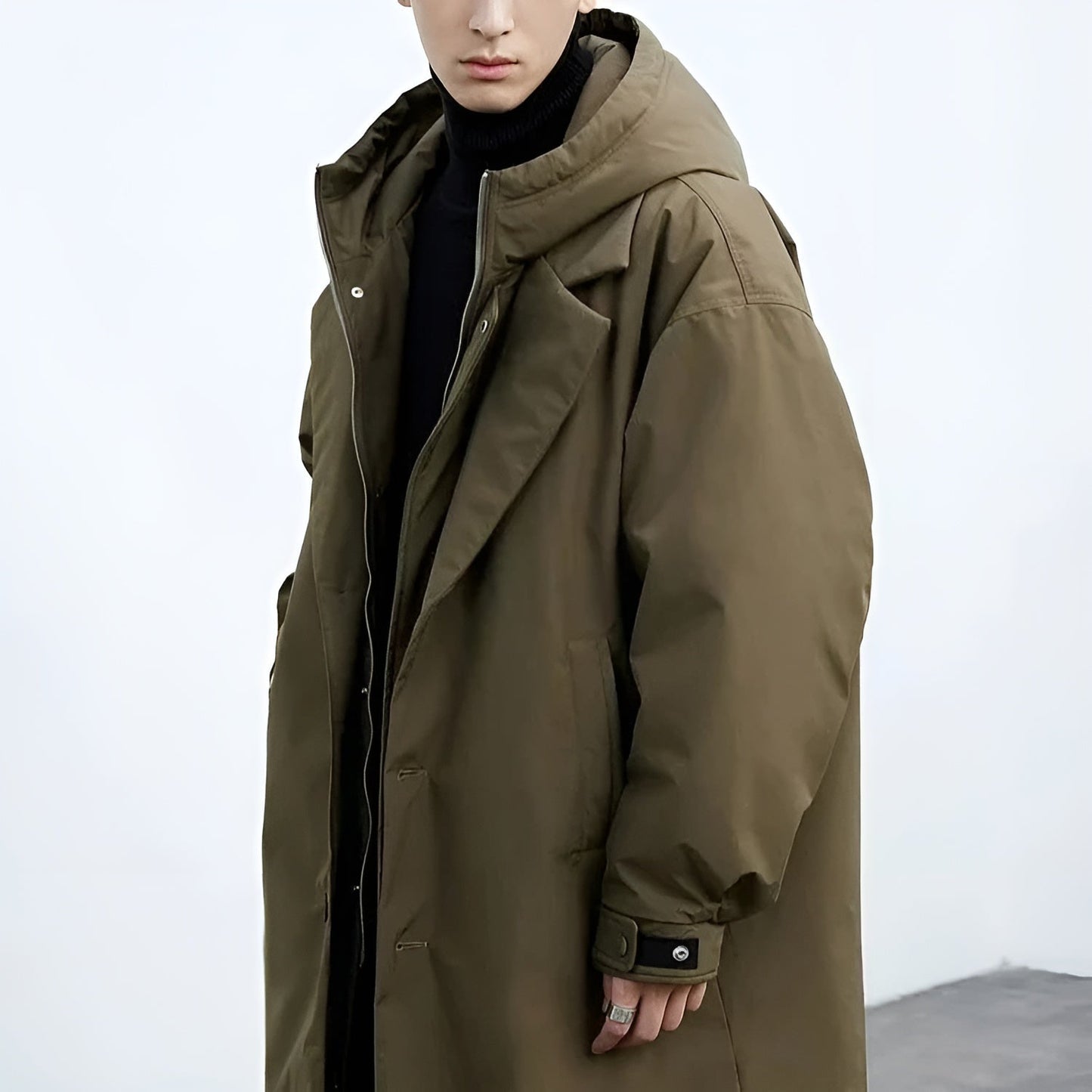 Men's - Stylish Trench Coat - Water-Resistant Fabric - Perfect for All Seasons