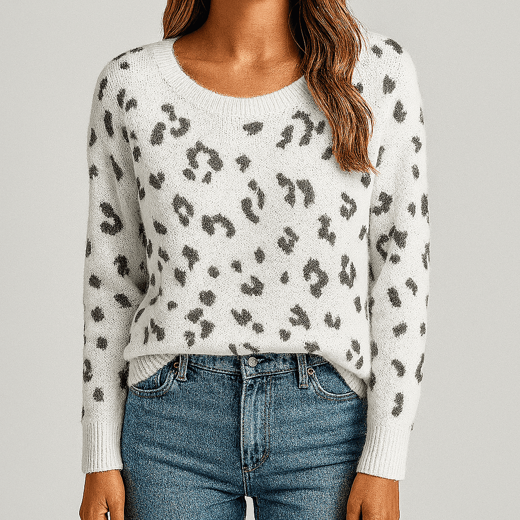 Women's - Knitted Jumper - Cosy Leopard Print Sweater - Stylish Casual Wear