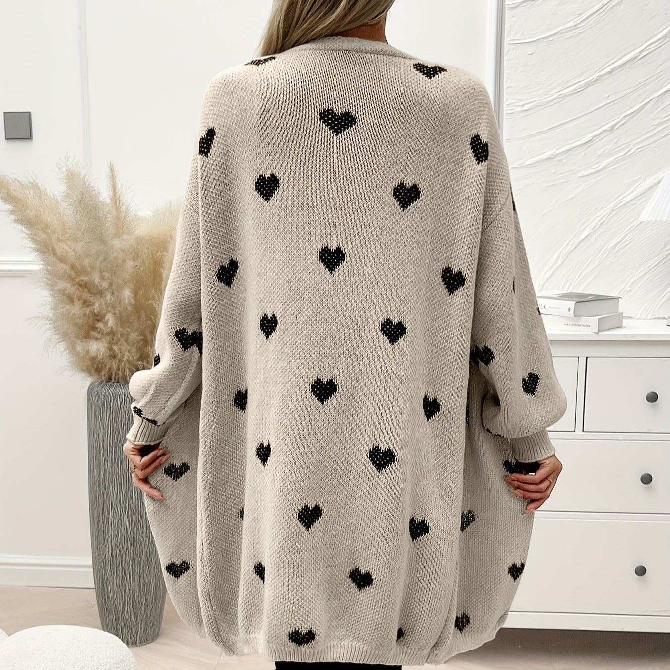 Women's - Heart Pattern Cardigan - Long Sleeve Style