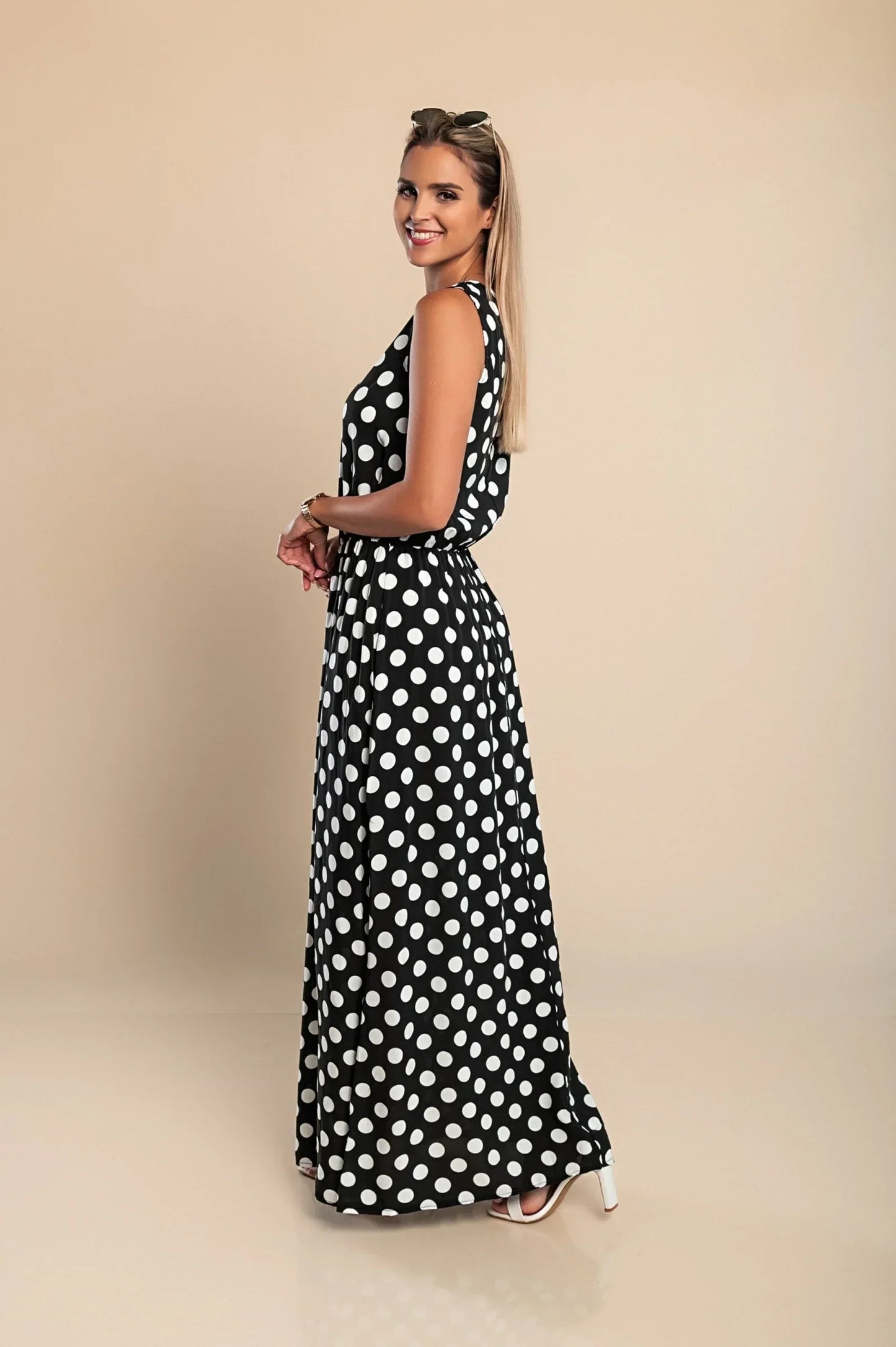 Women's - Polka Dot Maxi Dress - Breezy Cotton Blend - Stylish Summer Fashion - Perfect for Any Occasion