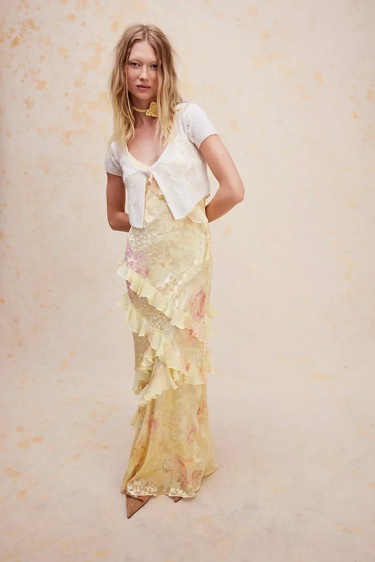 Women's - Ruffled Long Dress - Elegant Flowing Style - Perfect for Special Occasions and Casual Outings