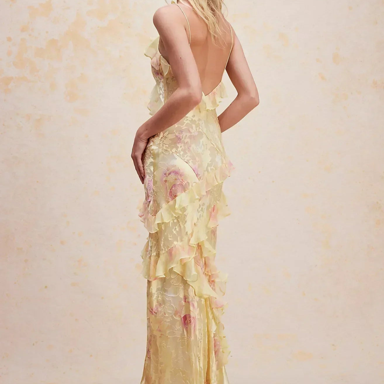 Women's - Ruffled Long Dress - Elegant Flowing Style - Perfect for Special Occasions and Casual Outings