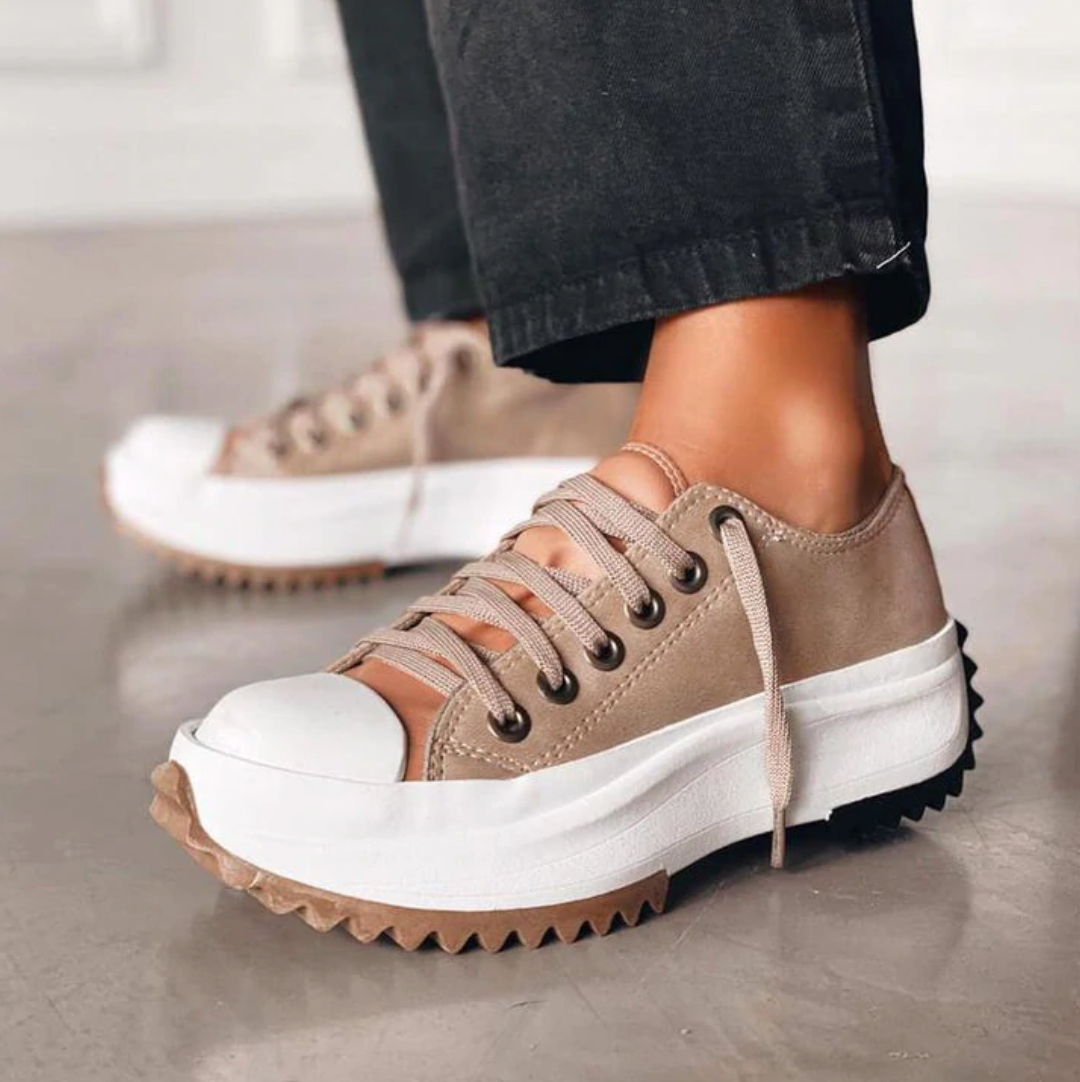 Women's - Dynamic Plateau Sneakers - Stylish & Comfortable