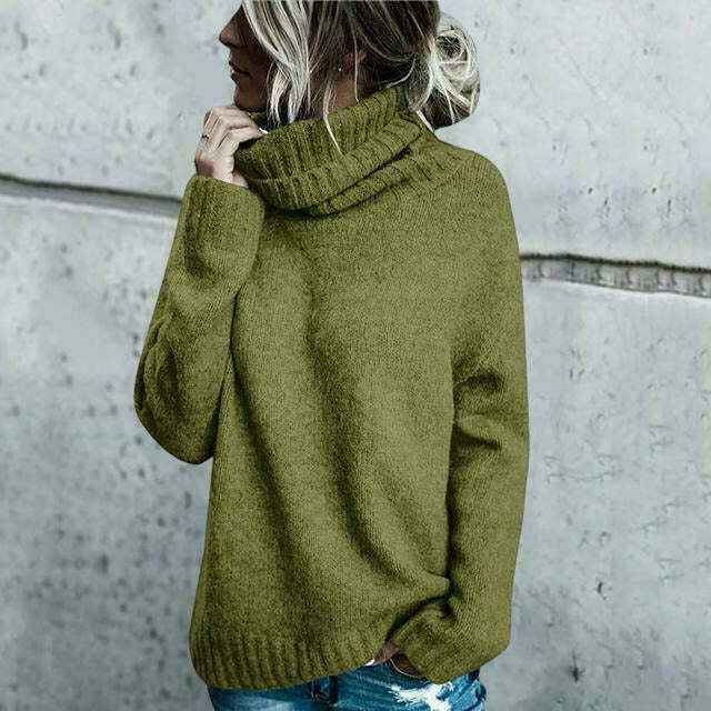 Women's - Oversized Turtleneck Sweater - Cosy Knit for Casual Days