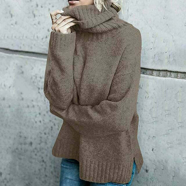 Women's - Oversized Turtleneck Sweater - Cosy Knit for Casual Days