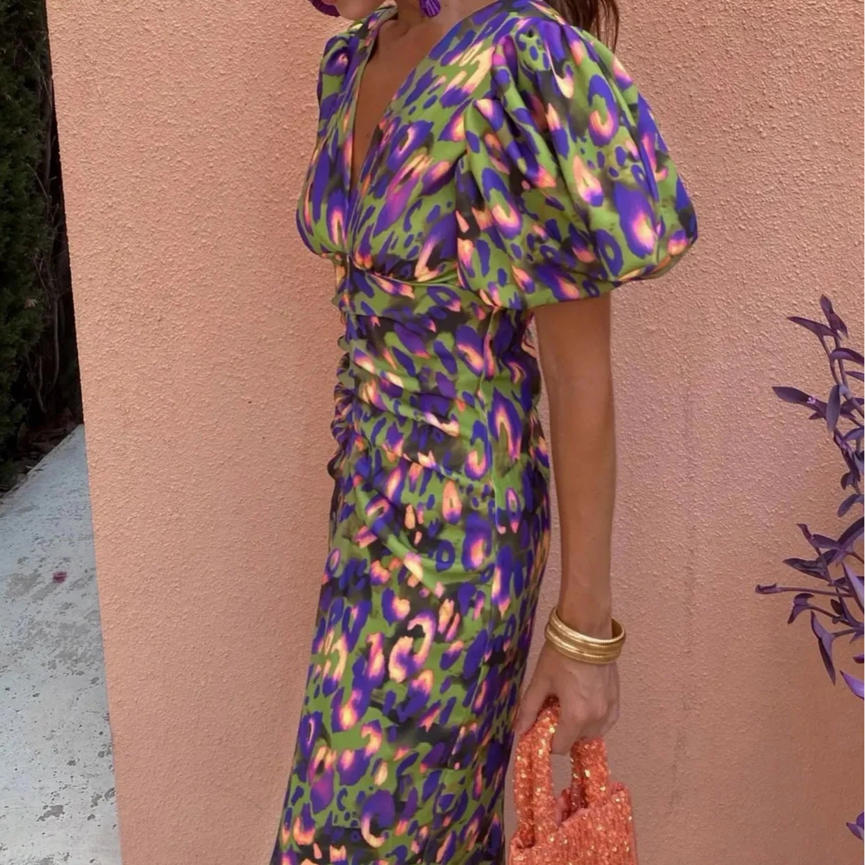 Women's - Casual V-Neck Puff Sleeve Dress - Floral Patterns