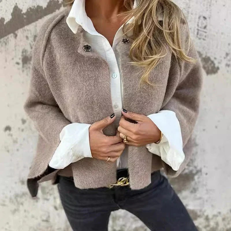 Women's - Fashionable Transition Jacket - Warm & Stylish Outerwear