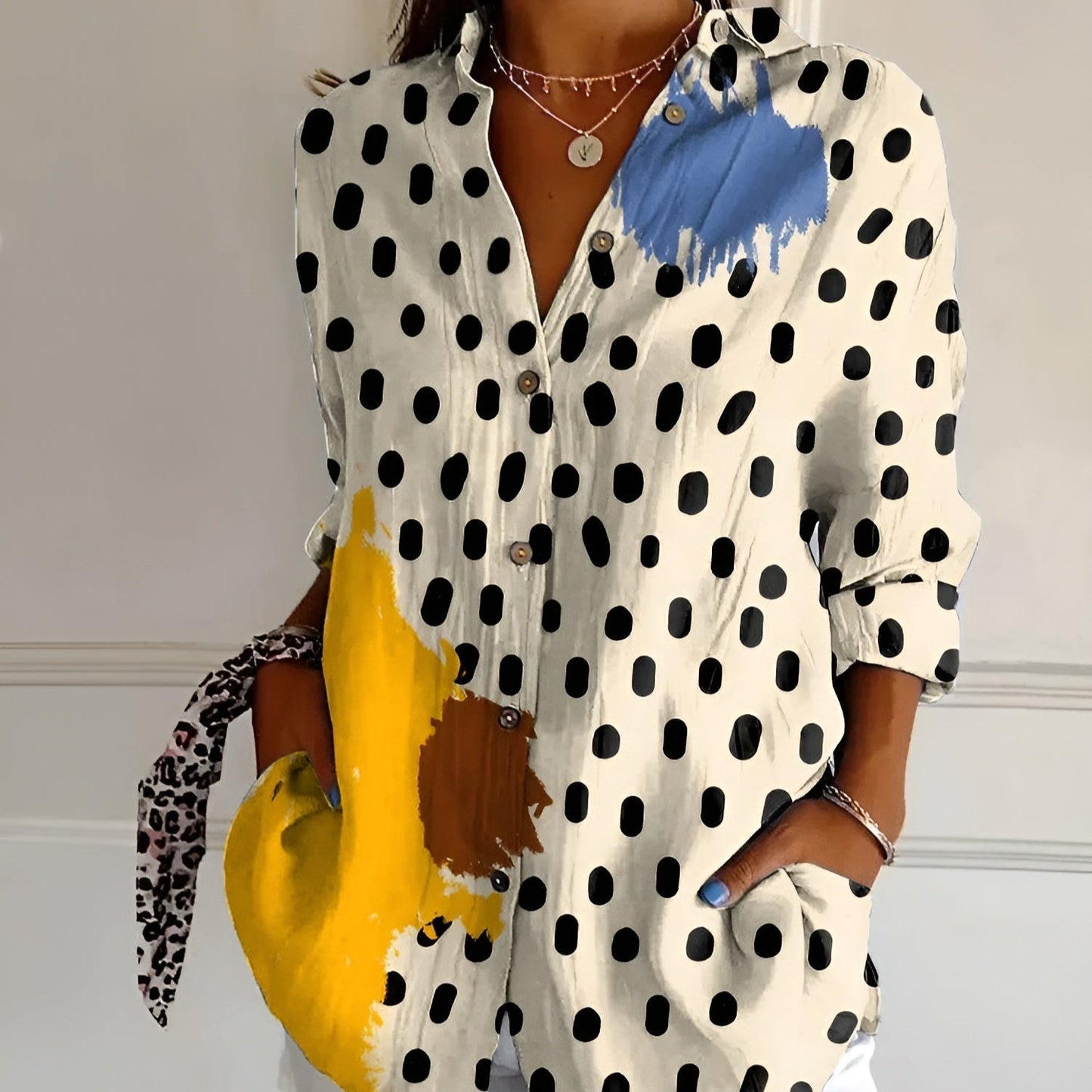 Women's - Floral Button-Up Shirt - Lightweight and Breathable - Perfect for Warm Weather