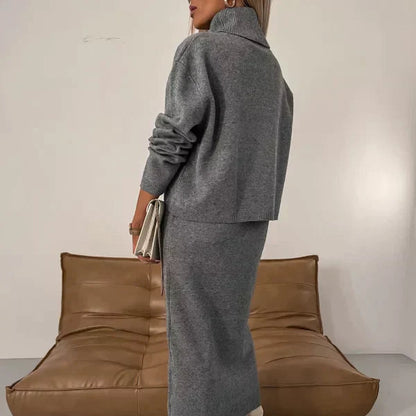 Women's - Minimalistic Knitted Set - Cosy and Stylish - Perfect for Casual Wear