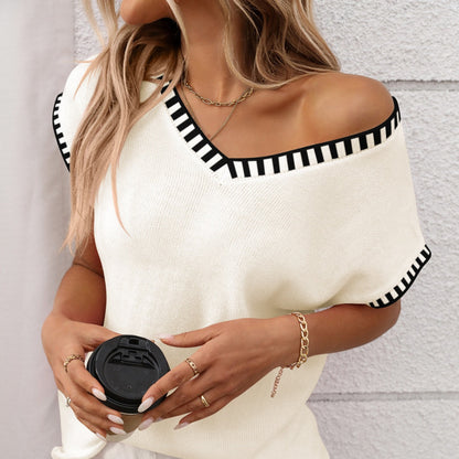 Women's - Contrast Trim V-Neck Short Sleeve Knit Top - Stylish & Comfortable