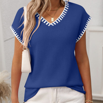Women's - Contrast Trim V-Neck Short Sleeve Knit Top - Stylish & Comfortable