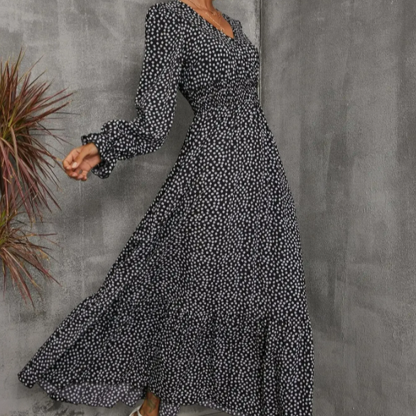 Women's - Bohemian Ruffle Dress - Lightweight Summer Fabric - Trendy Boho Style for Outings