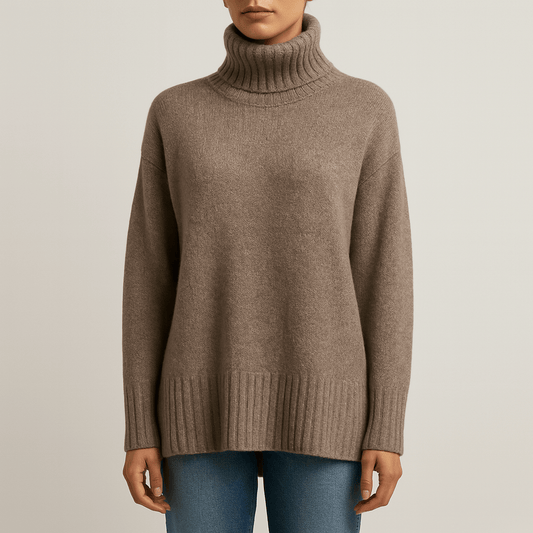 Women's - Oversized Turtleneck Sweater - Cosy Knit for Casual Days