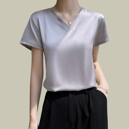 Women's - Elegant Silk T-Shirt - Luxurious Comfort & Style